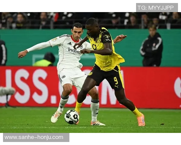 多特蒙德与马拉加精彩对决图片回顾展现足球魅力与激情瞬间