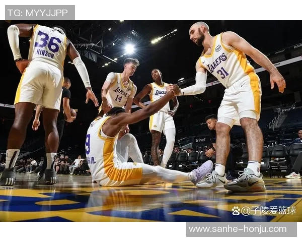 湖人对决热火精彩回顾11月19日比赛全场亮点与精彩瞬间分析